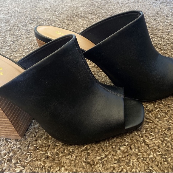 Peep Toe Heels - Picture 2 of 3